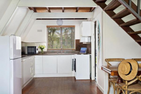 Beach Chalet, Mollymook